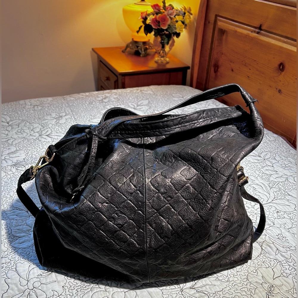 LAURA DI MAGGIO Embossed Leather Oversized Unstructured Hobo/Satchel - Picture 11 of 15